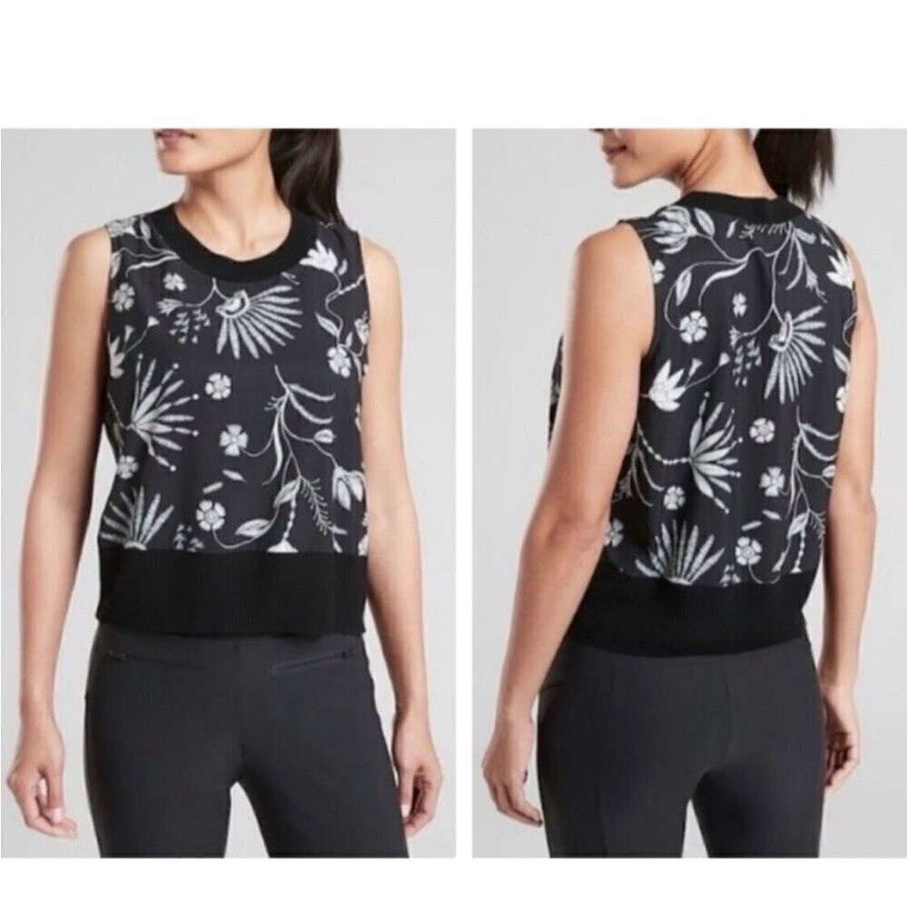 Athleta Zephyr Wildflower
Print Tank Top Crop Workout
Tank Black Size Small